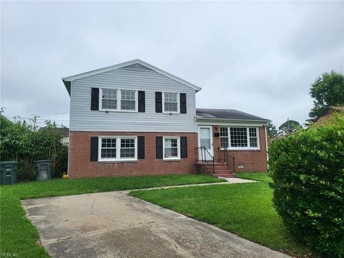 703 S Fallon Ct, Hampton, VA, 23661-1129 | Card Image