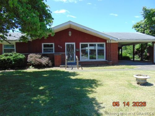 835 W Larkspur Dr, Jeffersonville, IN, 47130-4944 | Card Image