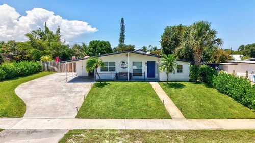 917 W Drew St, Lantana, FL, 33462-4317 | Card Image