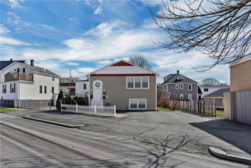 66 Silver Lake Ave, Providence, RI, 02909-5441 | Card Image