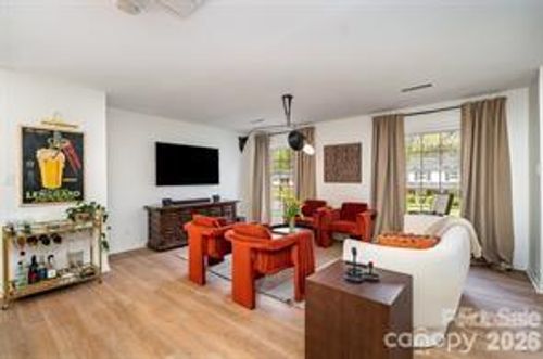 3524 Donovan Pl, Charlotte, NC, 28215-3105 | Card Image