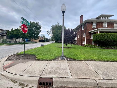 3 Warren St, Hammond, IN, 46320-2340 | Card Image