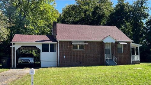 100 Spring St, Kernersville, NC, 27284-3224 | Card Image