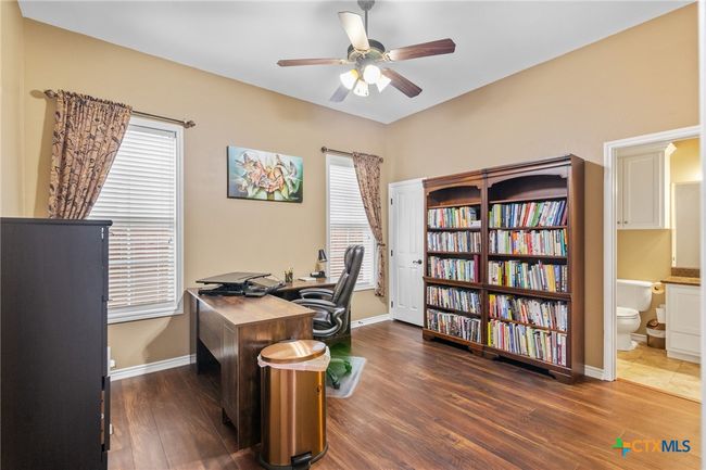 404 Iron Gate, House other with 5 bedrooms, 5 bathrooms and null parking in Victoria TX | Image 31