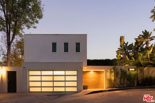 9340 Readcrest Dr, Beverly Hills, CA, 90210 | Card Image