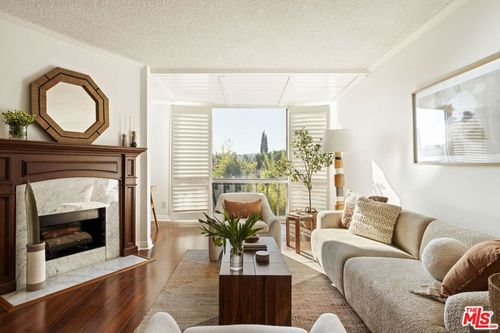 unit-207-12830 Burbank Blvd, Valley Village, CA, 91607-1402 | Card Image