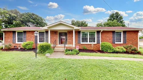 521 Columbus Dr, Hermitage, TN, 37076-1401 | Card Image