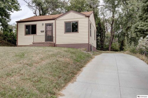 4026 Camden Ave, Omaha, NE, 68111-1804 | Card Image