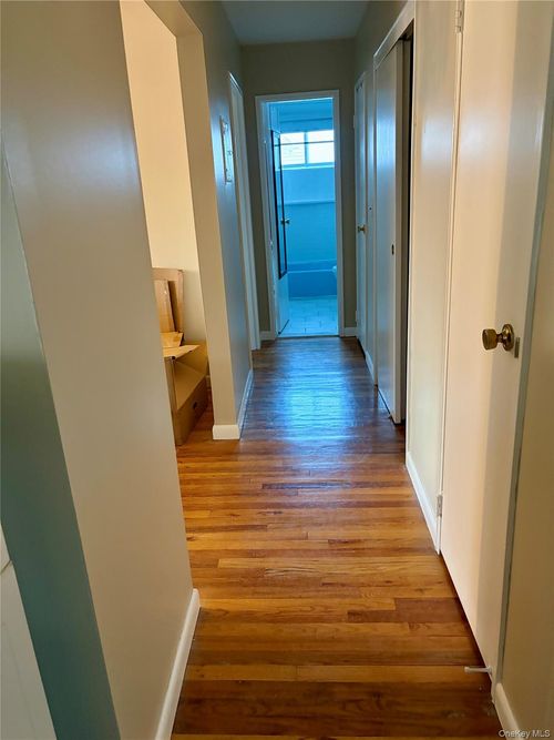 apt-46-810 Blooming Grove Tpke, New Windsor, NY, 12553-8153 | Card Image