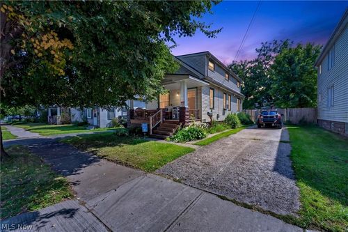 3525 W 49th St, Cleveland, OH, 44102-6043 | Card Image