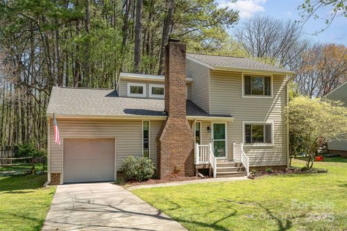 8224 Park Vista Cir, Charlotte, NC, 28226-1605 | Card Image