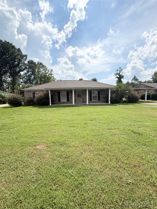 309 Pinehaardt Dr, Selma, AL, 36701-7266 | Card Image