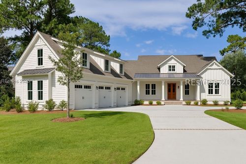 18 Summerton Dr, Bluffton, SC, 29910-4802 | Card Image
