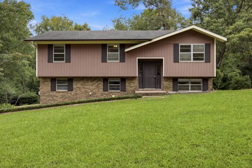 1032 Hillcrest Rd, Hixson, TN, 37343-2119 | Card Image