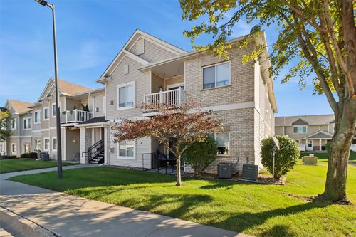 unit-21110-8601 Westown Pkwy, West Des Moines, IA, 50266-1635 | Card Image