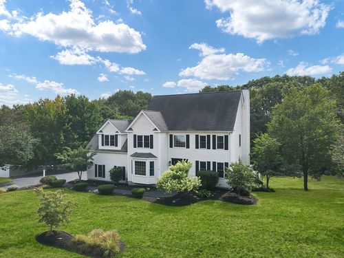 17 Harmony Trl, Hopedale, MA, 01747-1432 | Card Image