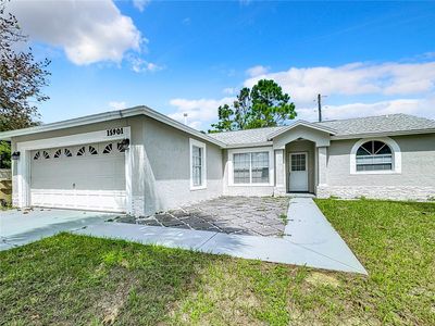 15901 Greater Groves Boulevard, House other with 2 bedrooms, 2 bathrooms and null parking in CLERMONT FL | Image 2