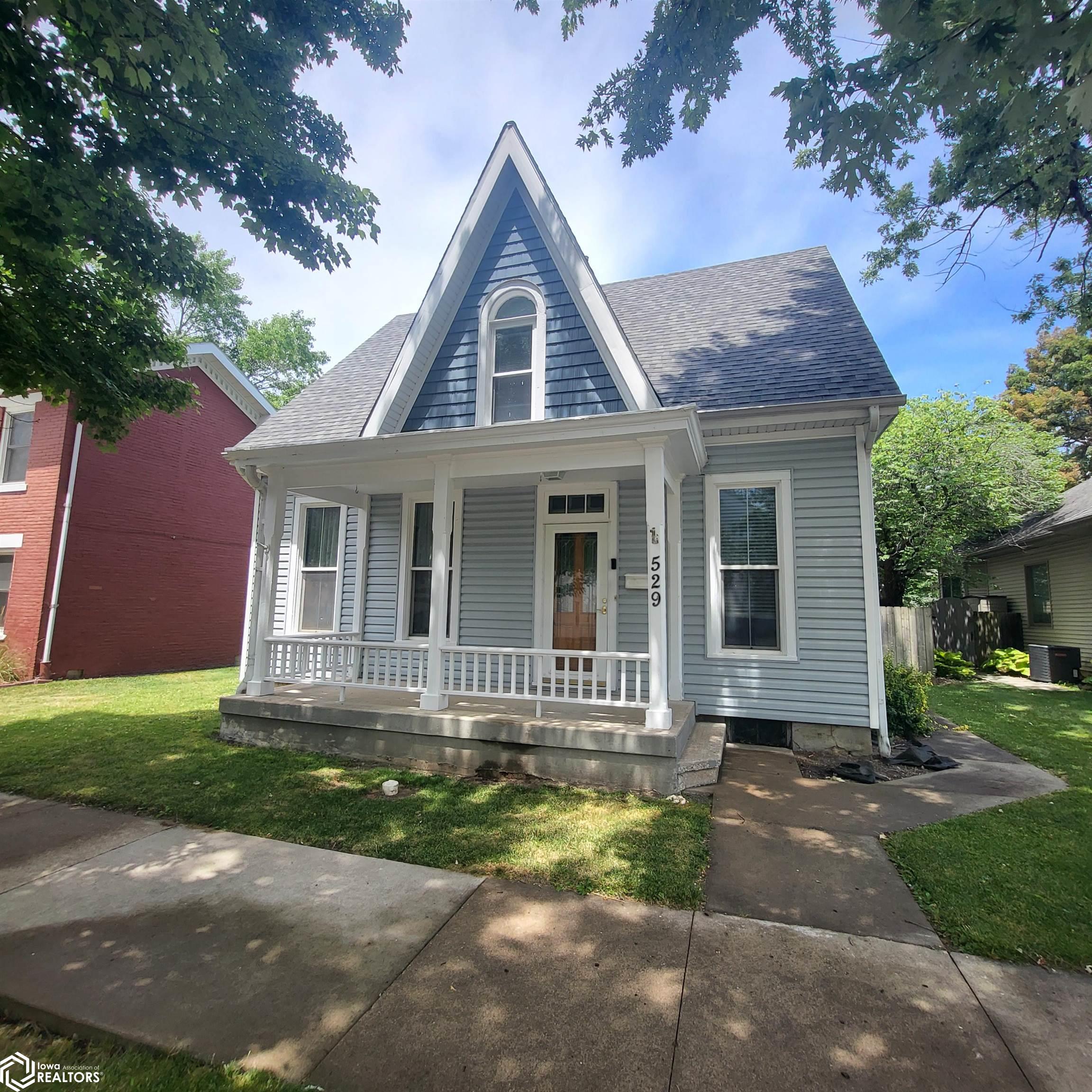Avenue , Fort Madison, IA 52627