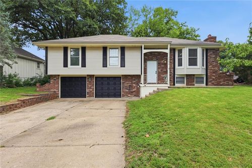 1104 Se Alice St, Blue Springs, MO, 64014-3633 | Card Image