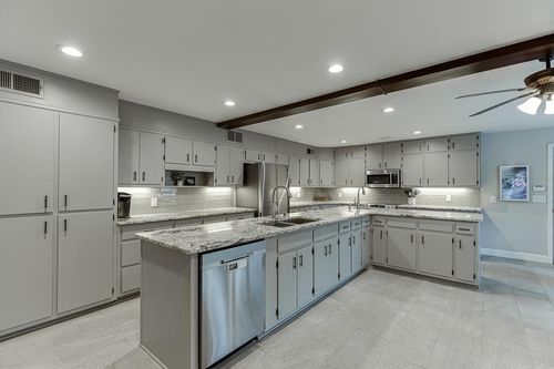 5984 Dolvin Ln, Buford, GA, 30518-1208 | Card Image