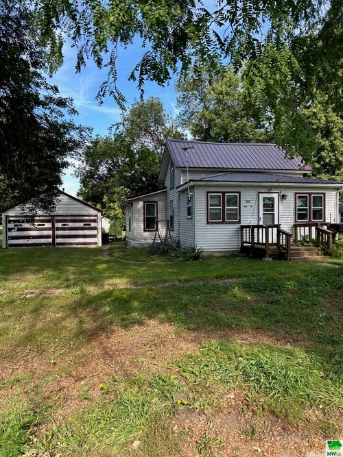 103 W 3rd St, Lake Park, IA, 51347-7750 | Card Image