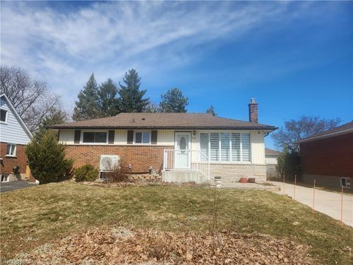 29 Collier Cres, Hamilton, ON, L9C3S7 | Card Image