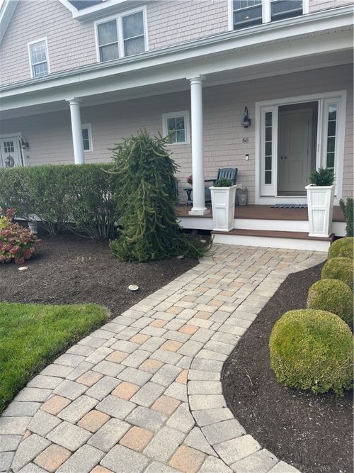 68 Rebels Way, Portsmouth, RI, 02871-1064 | Card Image