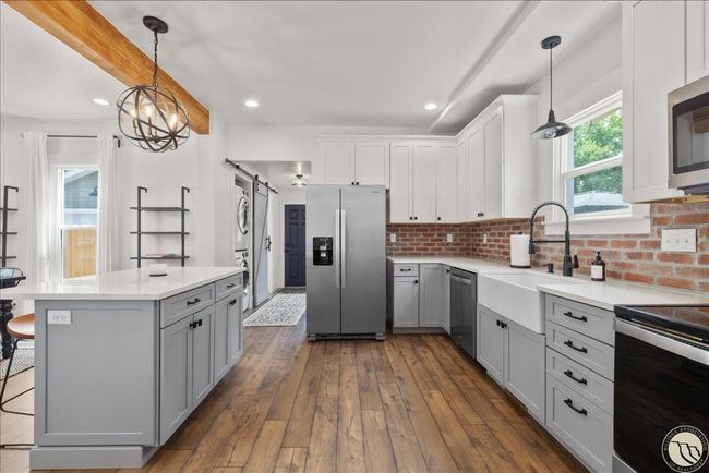 Kitchen | Image 12