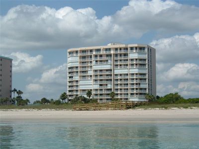 302 - 3880 N A1 A Highway, Condo with 2 bedrooms, 2 bathrooms and 1 parking in Hutchinson Island FL | Image 2