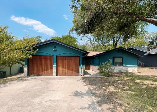 7018 Crosswood Dr, Austin, TX, 78745-5414 | Card Image
