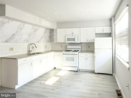 1616 W Diamond St, PHILADELPHIA, PA, 19121-2313 | Card Image