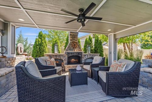 6070 E Canyon Crossing Dr, Nampa, ID, 83687-5496 | Card Image