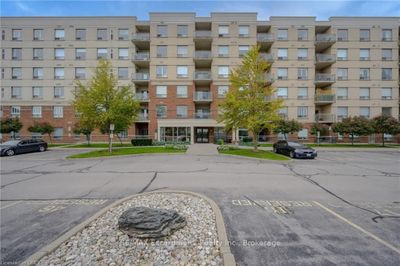 209 - 5070 Fairview St, Condo with 2 bedrooms, 2 bathrooms and 1 parking in Burlington ON | Image 3