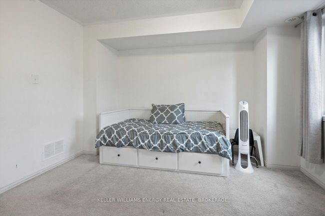 2372 Chevron Prince Path, Condo with 3 bedrooms, 3 bathrooms and 1 parking in Oshawa ON | Image 18
