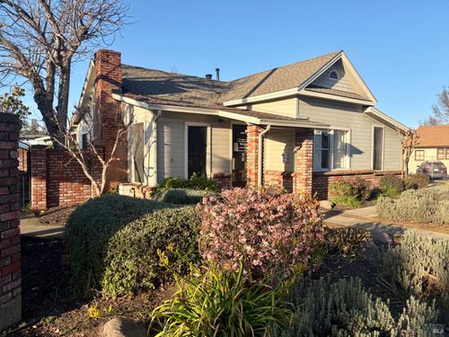 154 E Gobbi Street, Ukiah, CA, 95482 | Card Image