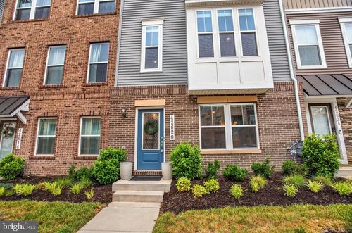 42620 Pitlochry Ter, STERLING, VA, 20166-2759 | Card Image