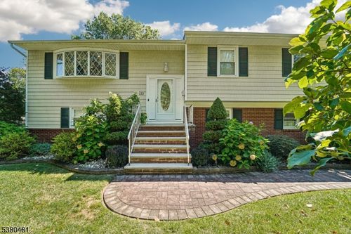 132 Northfield Rd, Parsippany, NJ, 07054-2571 | Card Image