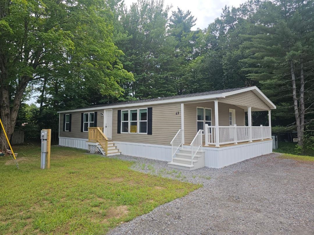 Gaslight Rd, Tilton, NH 03276