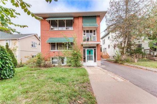 1-132 Allen St E, Waterloo, ON, N2J1J4 | Card Image