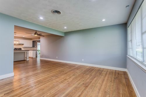 2540 El Cerrito Dr, Dallas, TX, 75228-5913 | Card Image