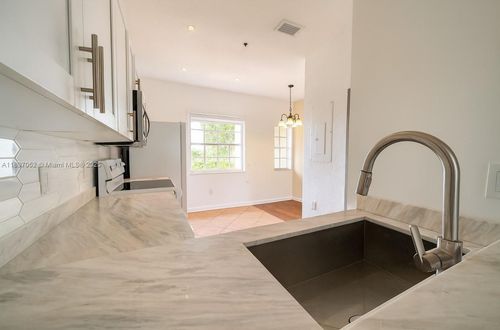 apt-212-5670 Nw 116th Ave, Doral, FL, 33178-4189 | Card Image