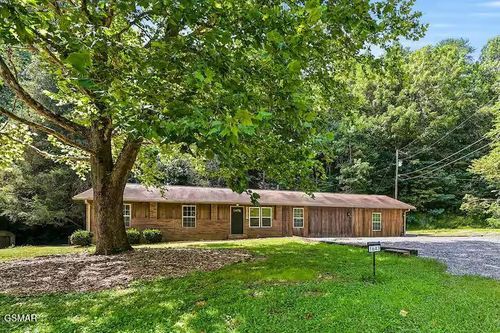 1643 Arron Way, Sevierville, TN, 37876-8839 | Card Image