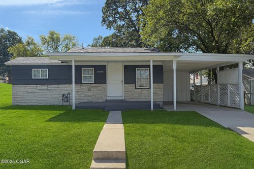 2336 E Vandalia St, Joplin, MO, 64801-1250 | Card Image