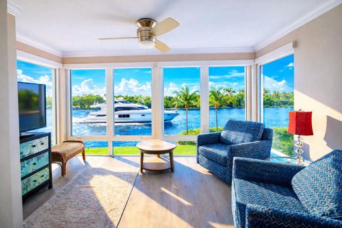304-7 Colonial Club Dr, Boynton Beach, FL, 33435-8324 | Card Image