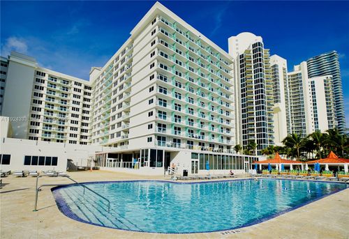 726-19201 Collins Ave, Sunny Isles Beach, FL, 33160-2202 | Card Image