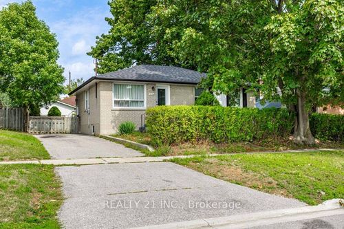 512 Phillip Murray Ave, Oshawa, ON, L1J1H8 | Card Image