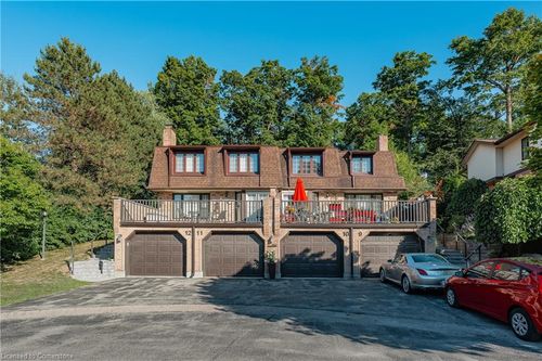 11-232 Kingswood Dr, Kitchener, ON, N2E2K2 | Card Image