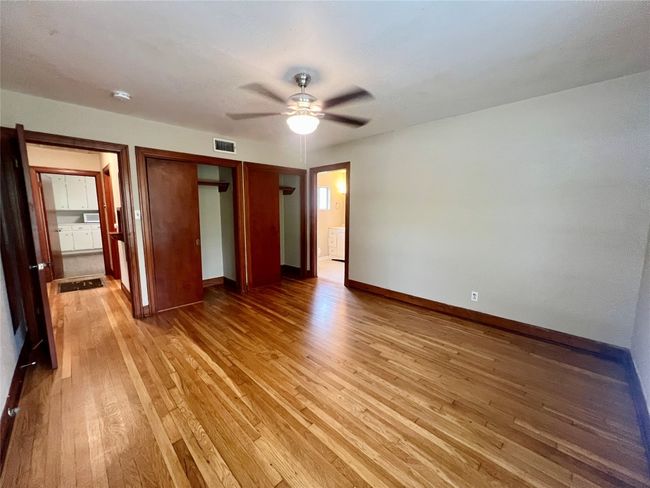 1808 E 38 Th 1/2 St, House other with 2 bedrooms, 2 bathrooms and null parking in Austin TX | Image 11