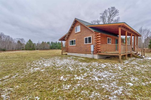 1617 W Us Hwy 2 Highway, Gulliver, MI, 49840 | Card Image