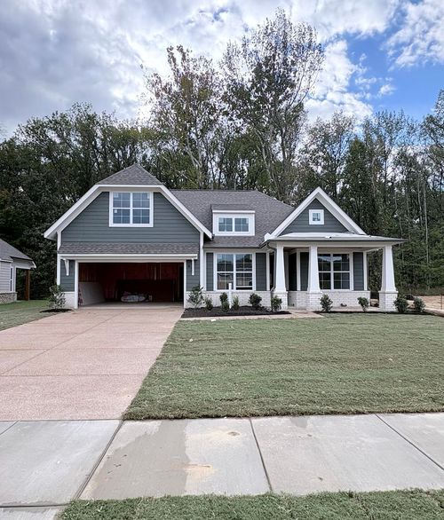 83 Rose Bush St, Munford, TN, 38058-2300 | Card Image